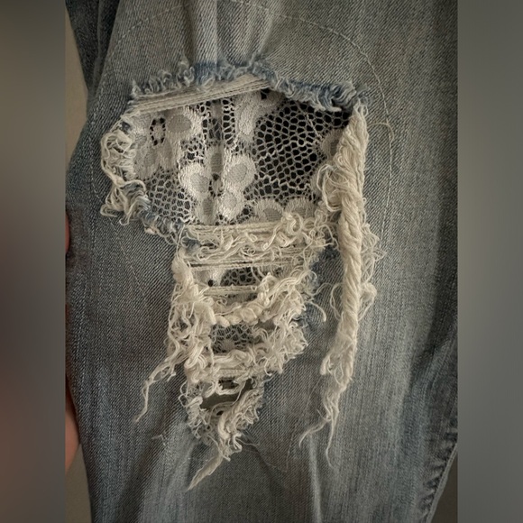 Torrid jeans with lace - Picture 4 of 6